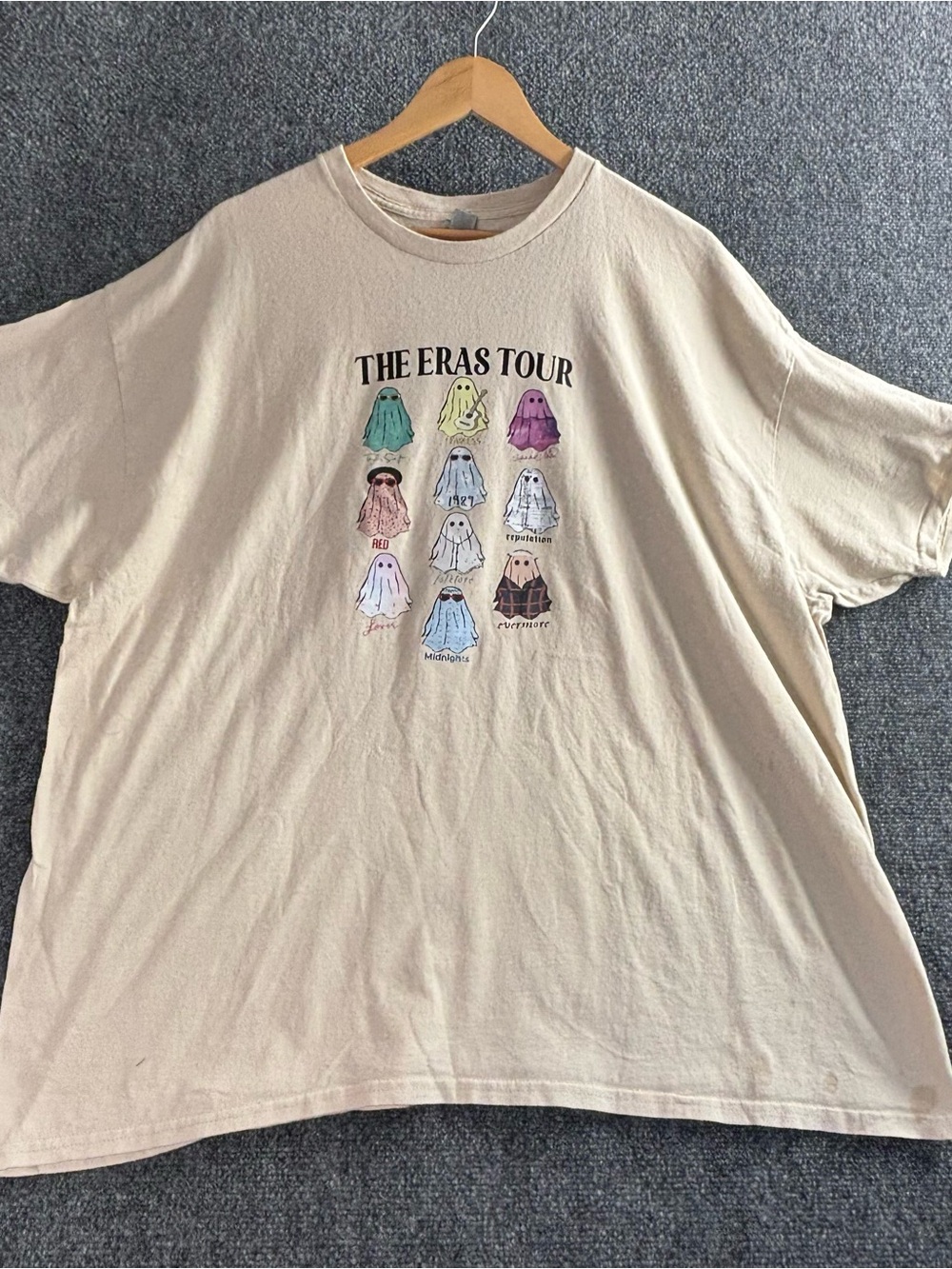 Gildan Cream Heavy Cotton Crew Neck Tee